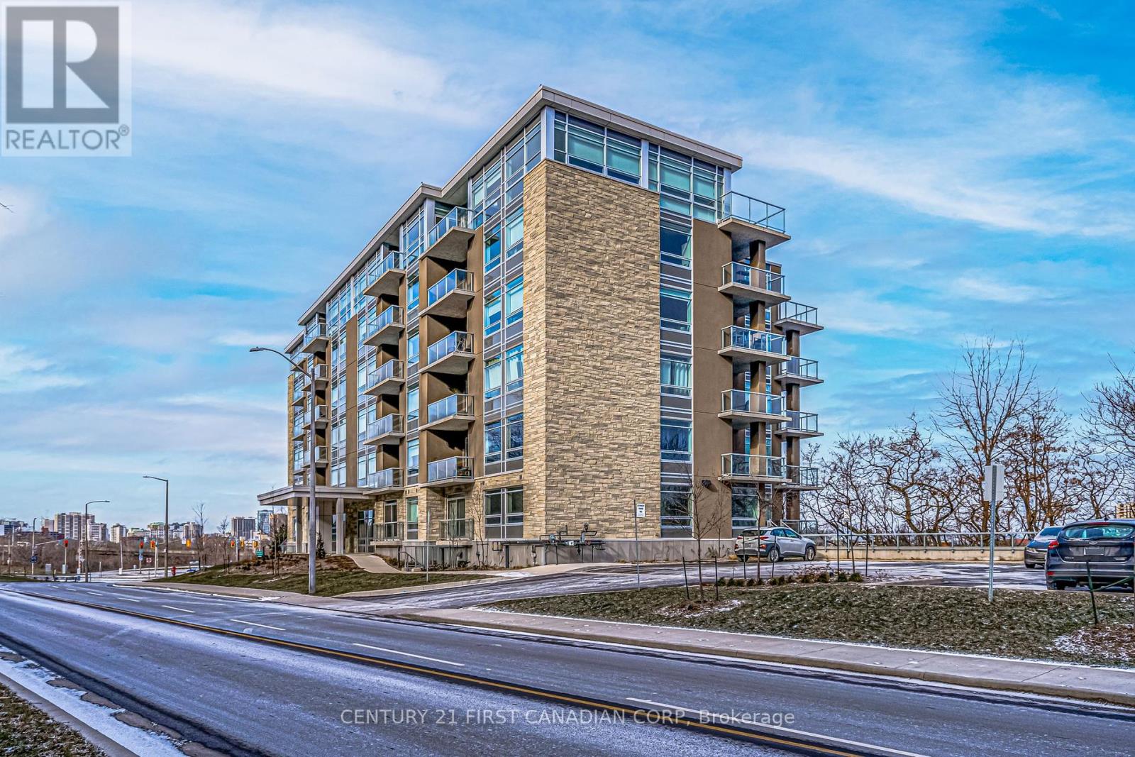 103 455 Charlton Ave, Hamilton, ON L8N 0B2