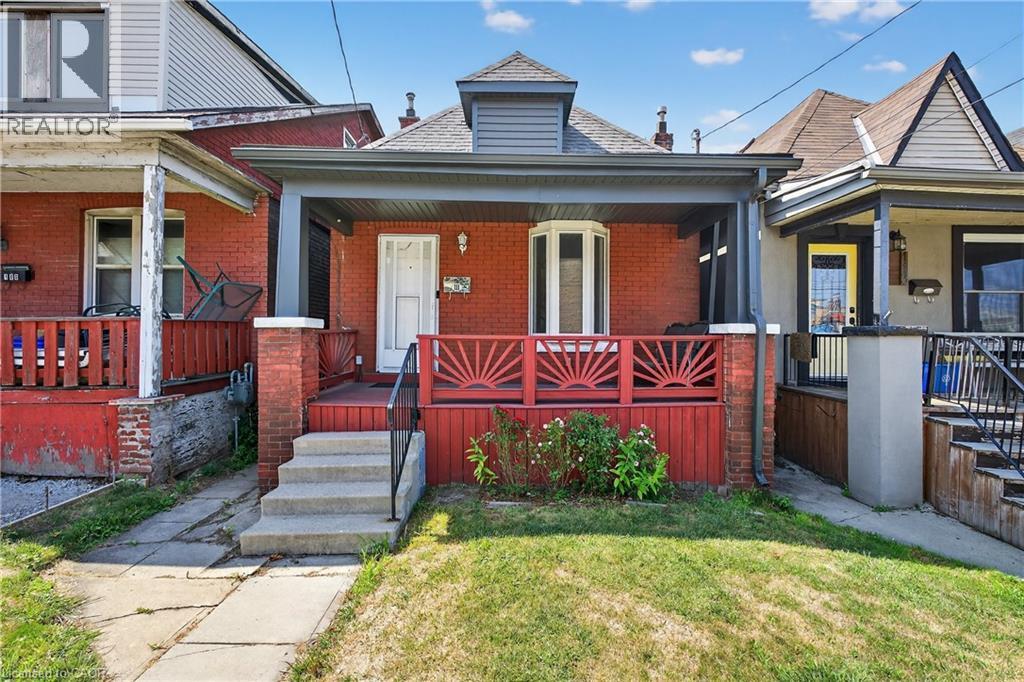 111 Hillyard St, Hamilton, ON L8L 6B5