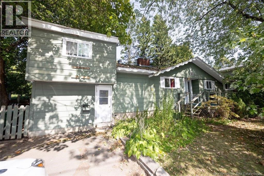 755 Gregg Ct, Fredericton, NB E3B 4H5
