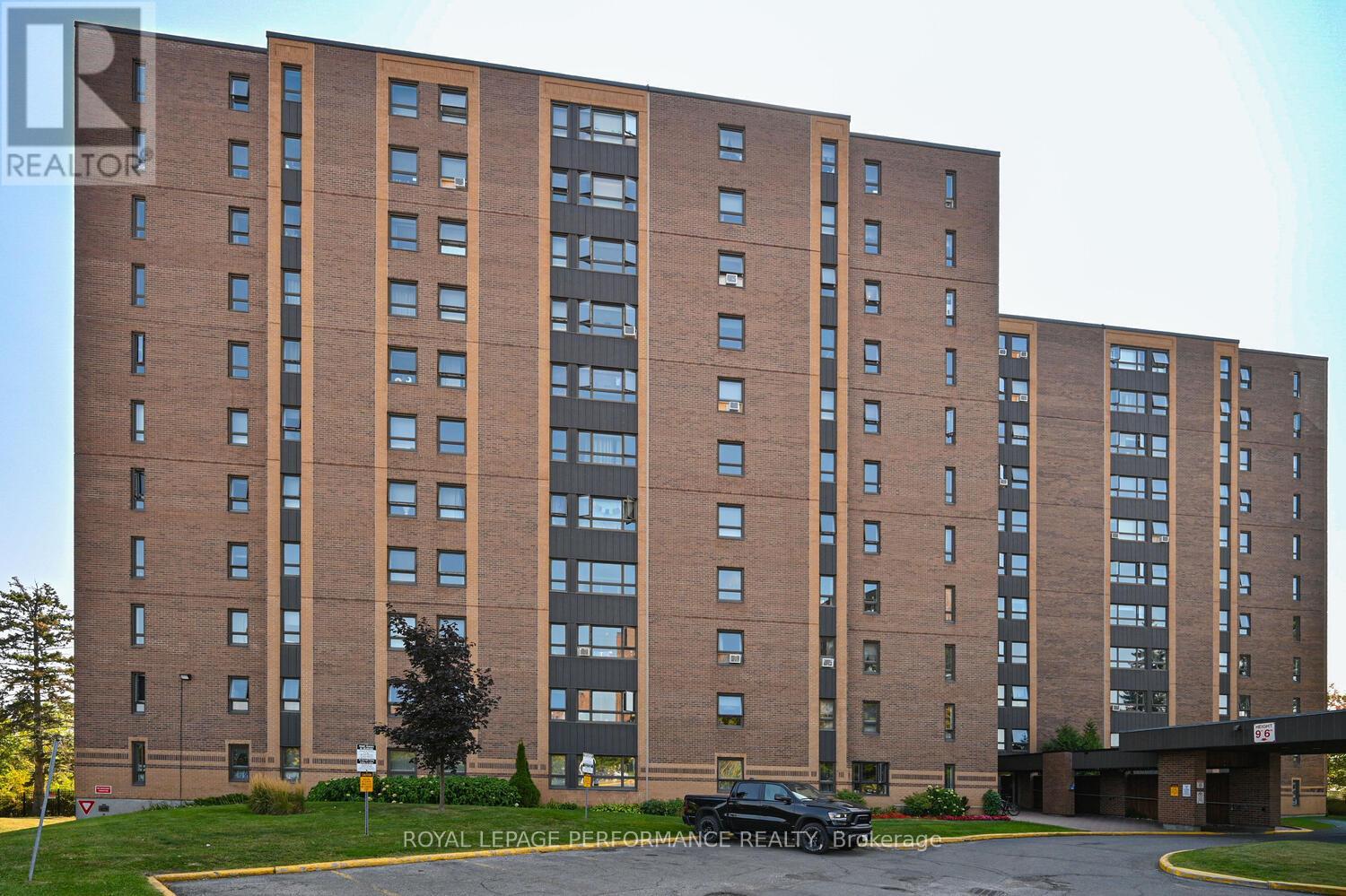 607 1356 Meadowlands Dr E, Ottawa, ON K2E 6K6