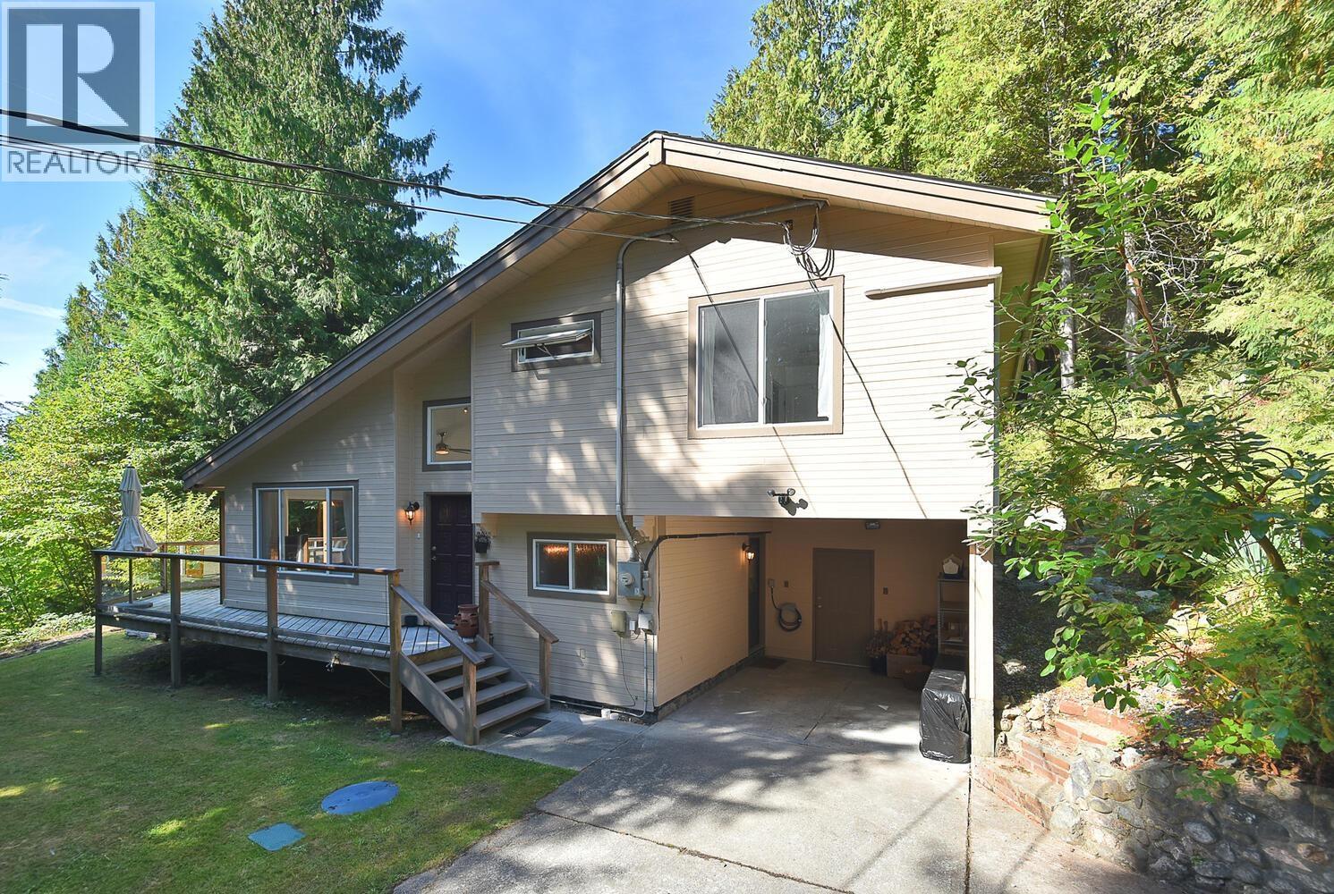 5640 Carmel Pl, Sechelt, BC V7Z 0C6