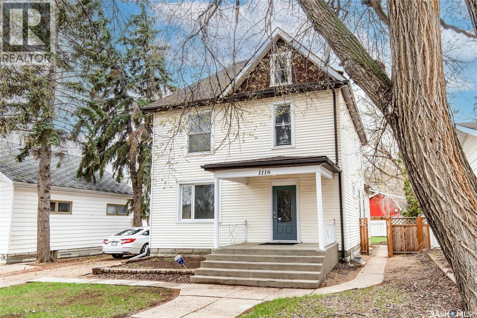 1116 1 Avenue Northwest, Moose Jaw, SK S6H 3W7