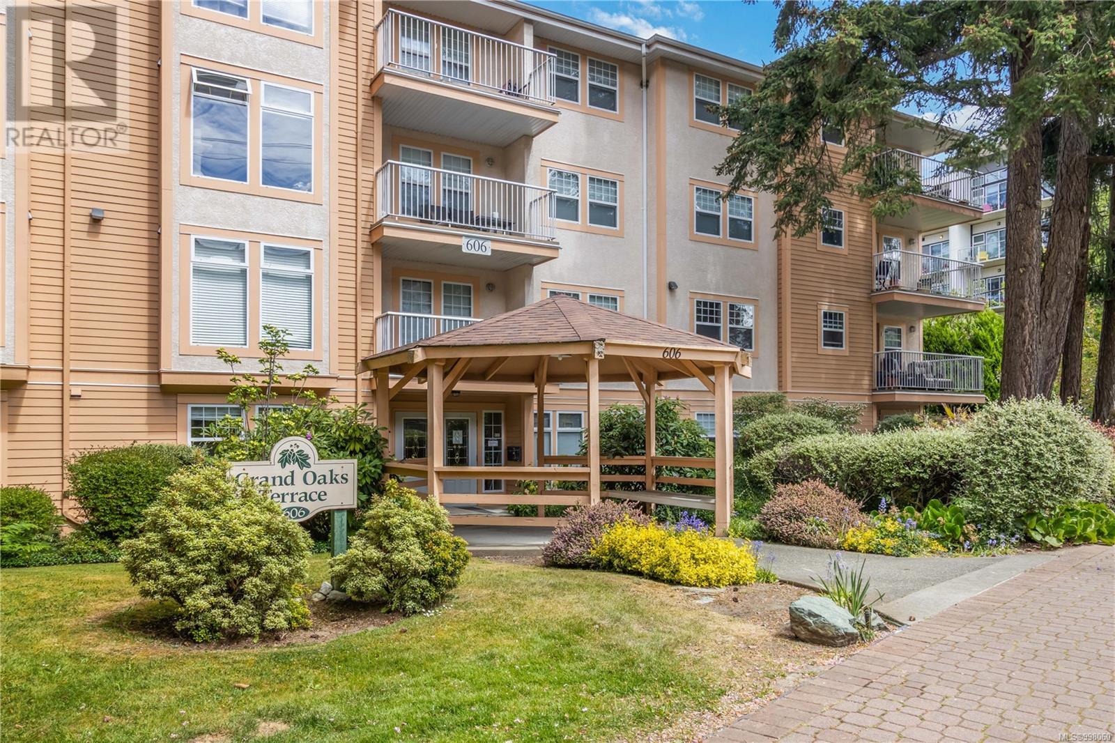 606 Goldstream Ave Unit 309 Ave, Langford, BC V9B 2W8