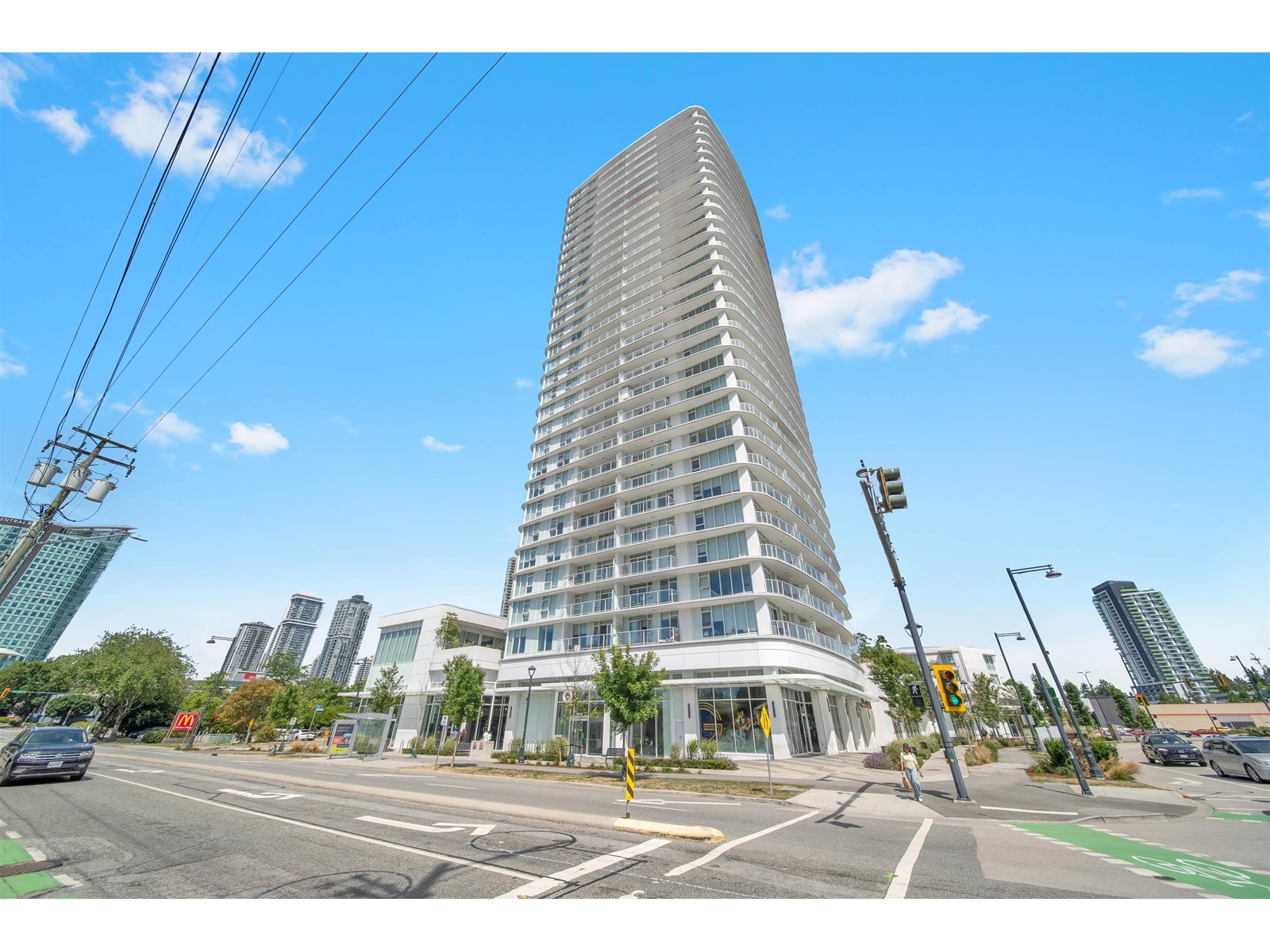 13685 102 Avenue Unit 2811, Surrey, BC V3T 1N7