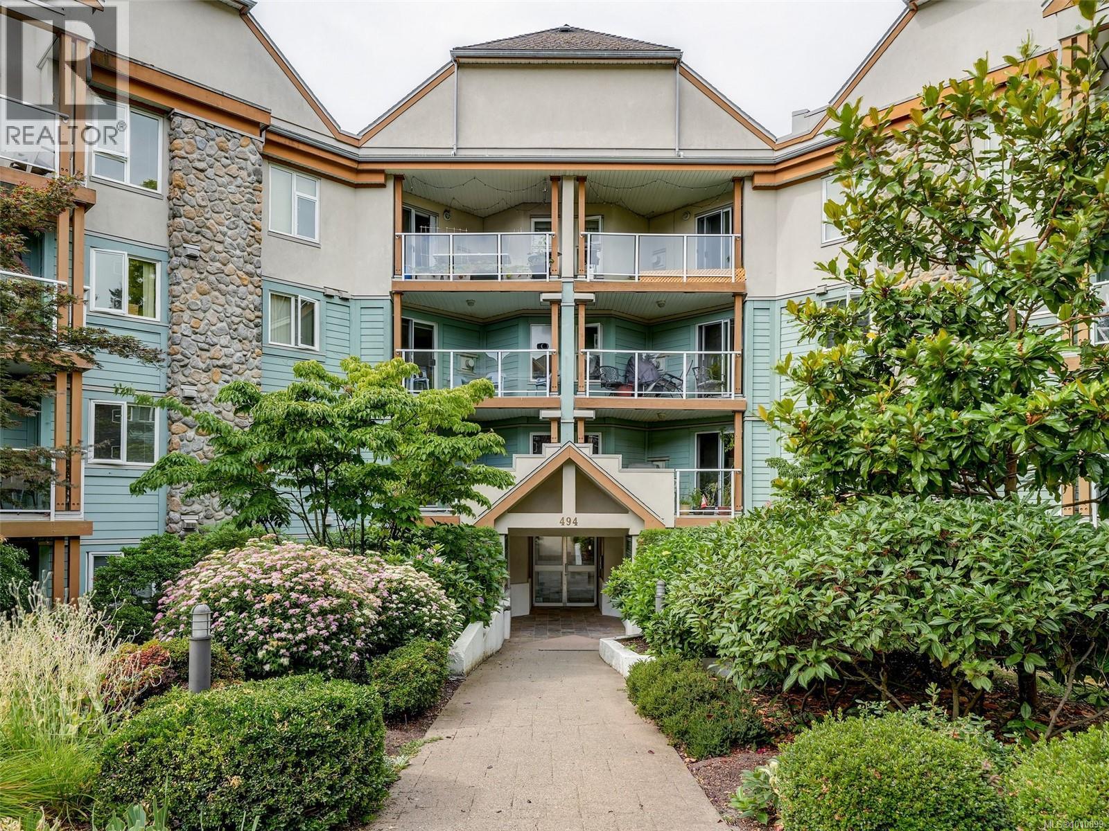 494 Marsett Pl Unit 104 Pl, Saanich, BC V8Z 7J1