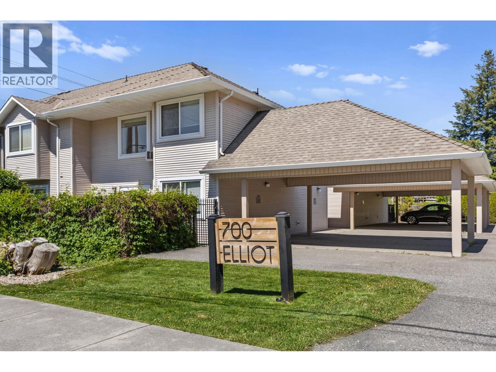 700 Elliot Avenue Unit 3, Kelowna, BC V1Y 5T1