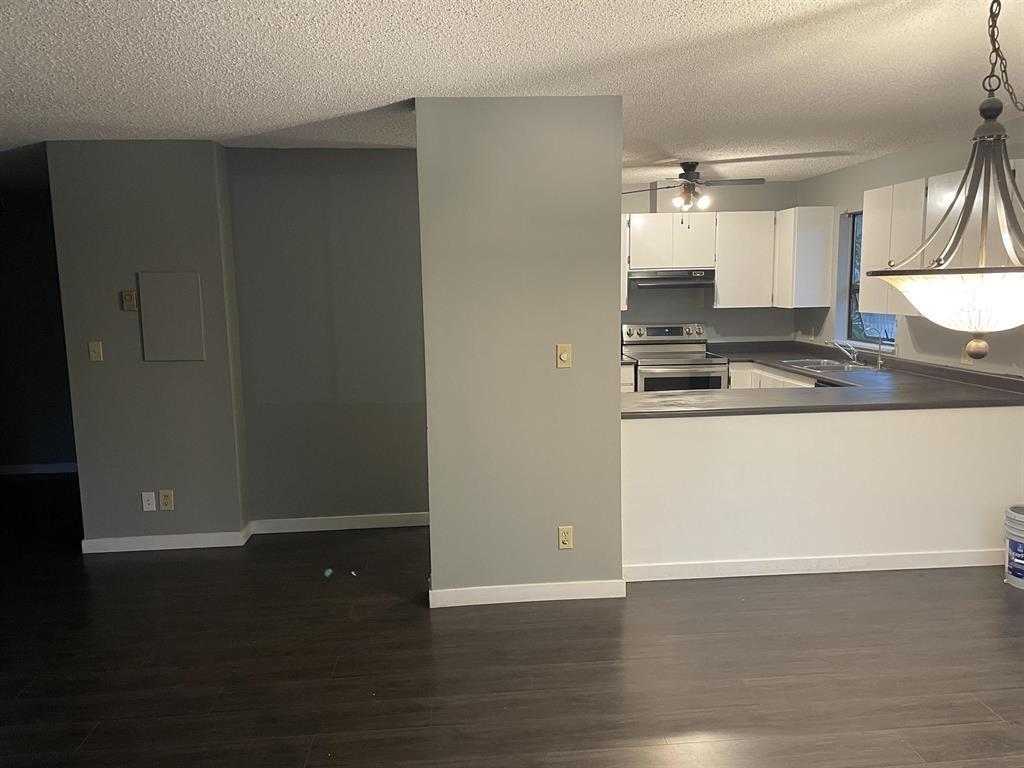 7131 133a Street Unit 201, Surrey, BC V3W 8A1