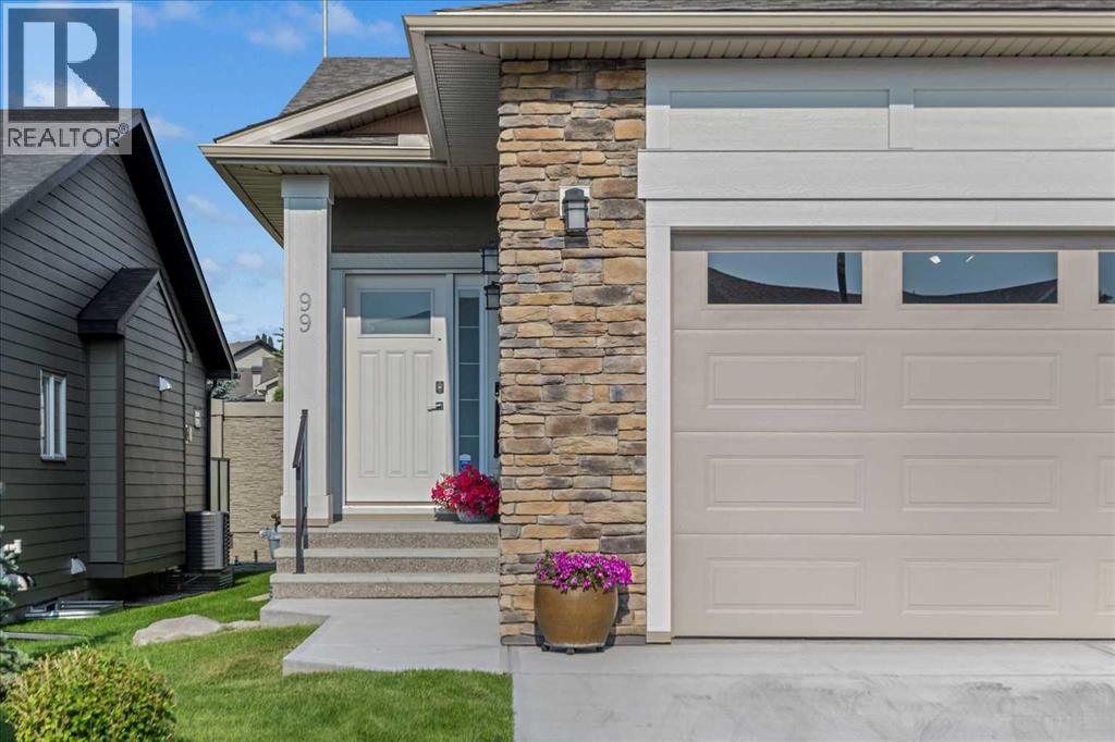 99 Sierra Morena Mnr SW, Calgary, AB T3H 1S9