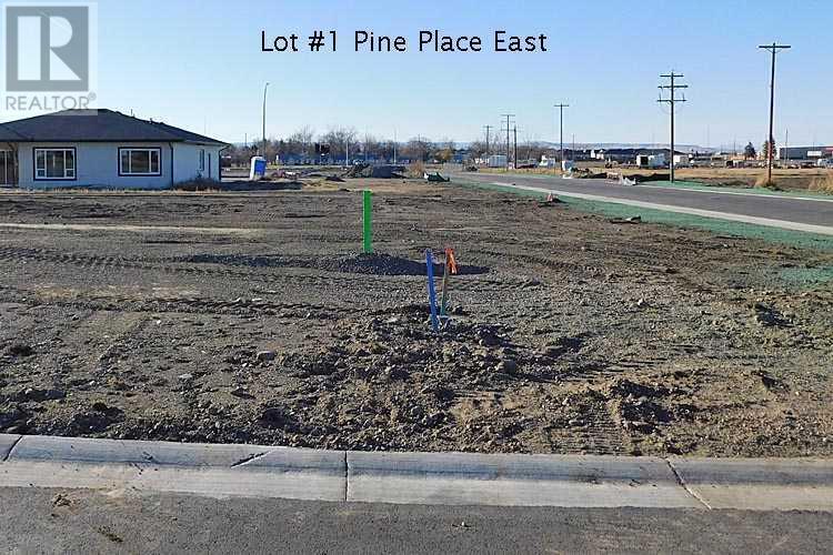 1 Pine Pl E, Claresholm, AB T0L 0T0