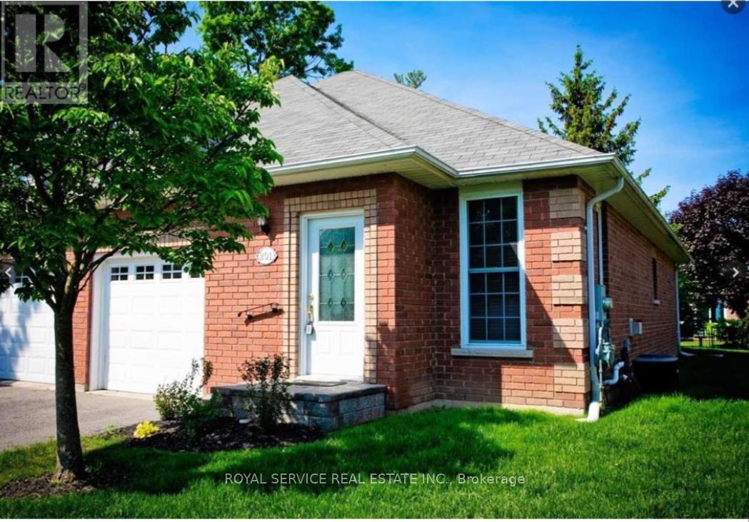 201 300 Darcy St, Cobourg, ON K9A 0A2