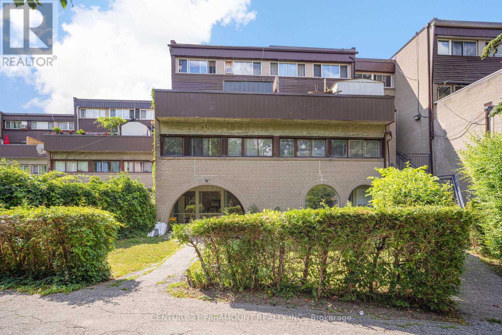 19 London Green Ct #107 Ct, Toronto, ON M3N 1K3