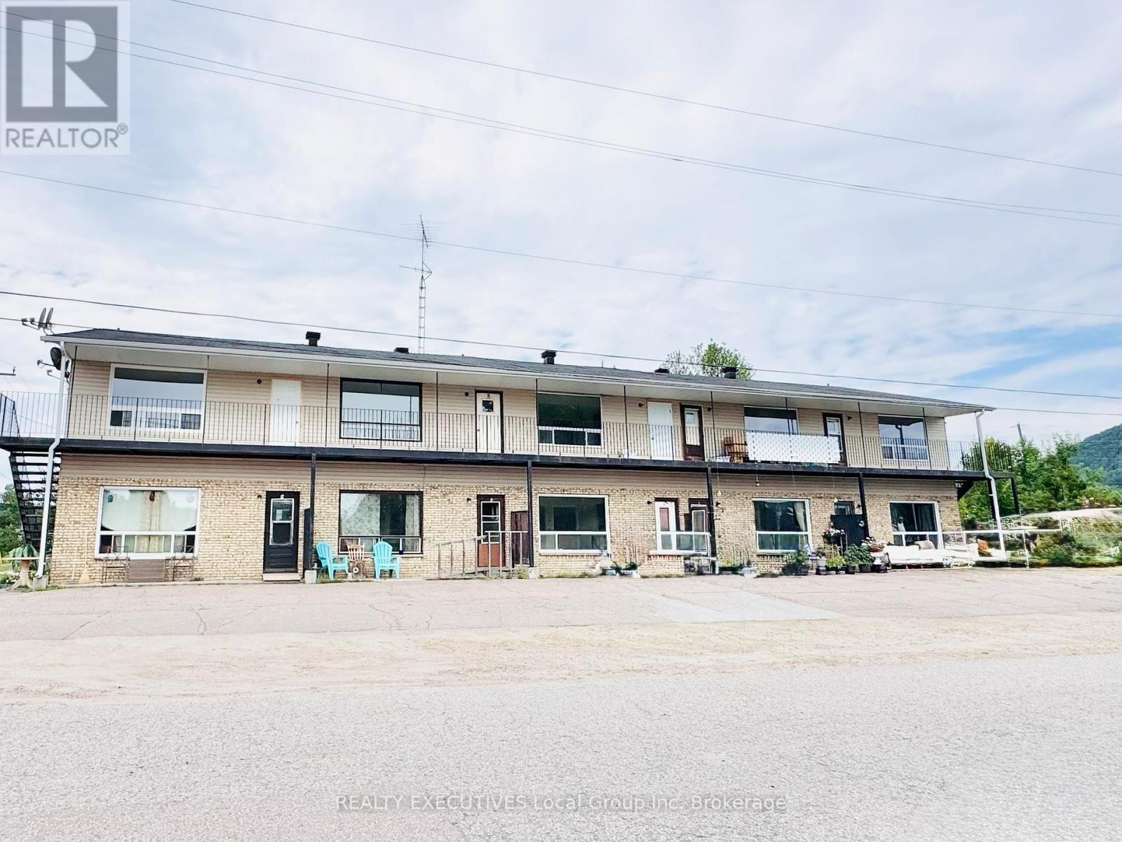250 Champlain St, Mattawa, ON P0H 1V0