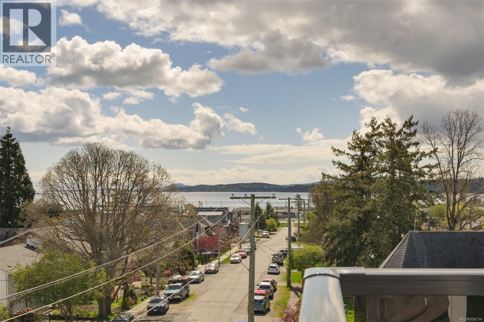 9716 Third St Unit 401 St, Sidney, BC V8L 3A2