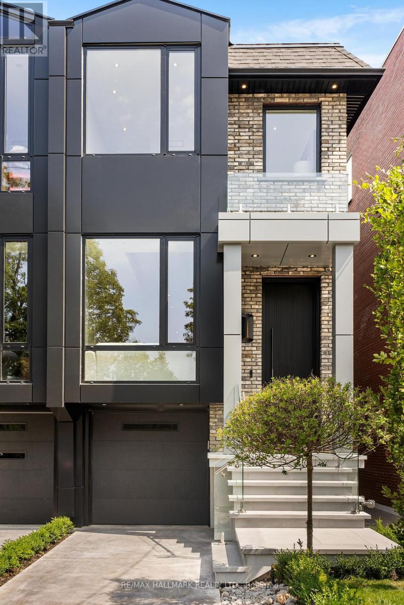 16 Kenrae Rd #a, Toronto, ON M4G 1Y1