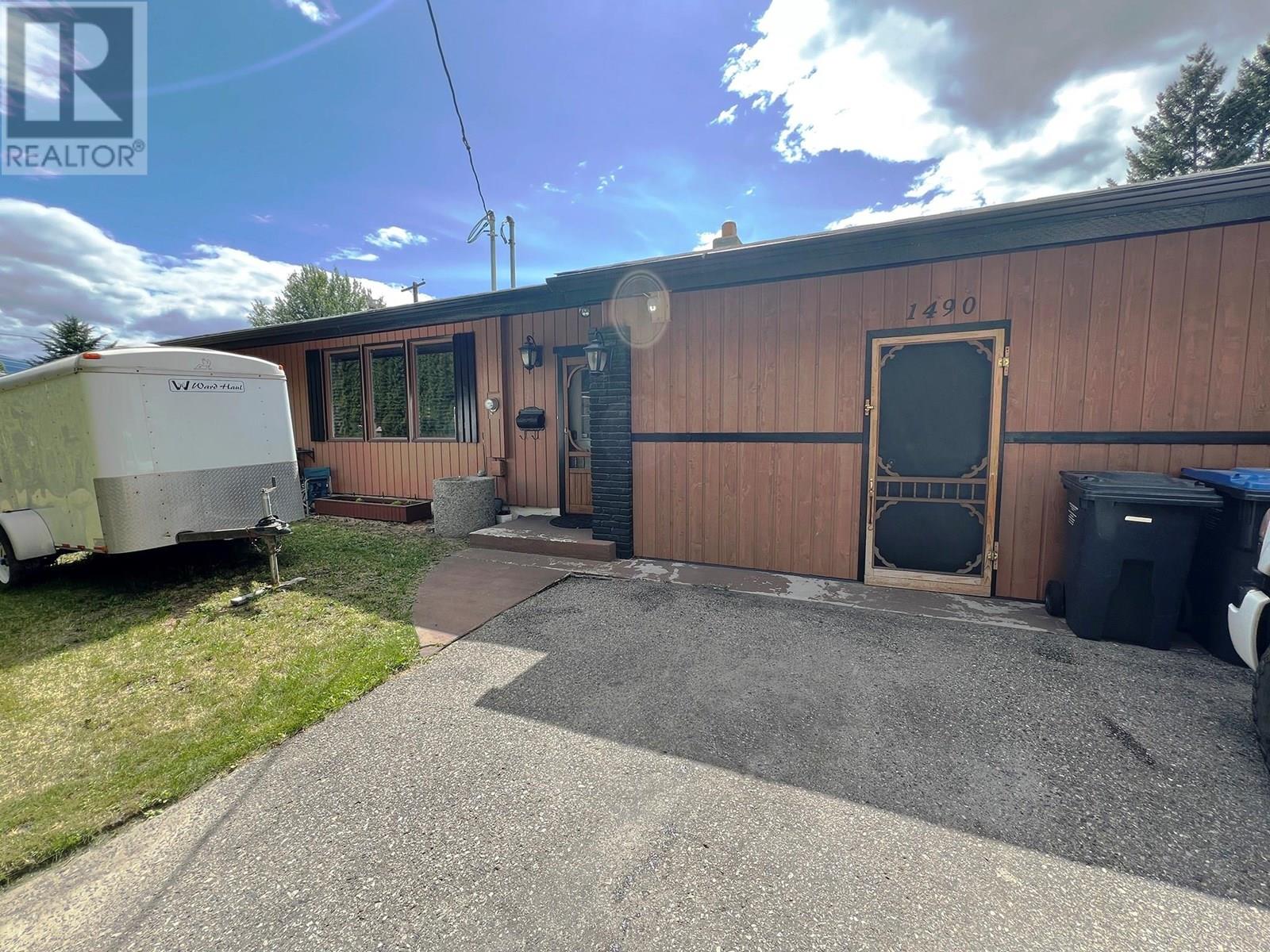 1490 Hollywood Rd, Kelowna, BC V1X 4N9