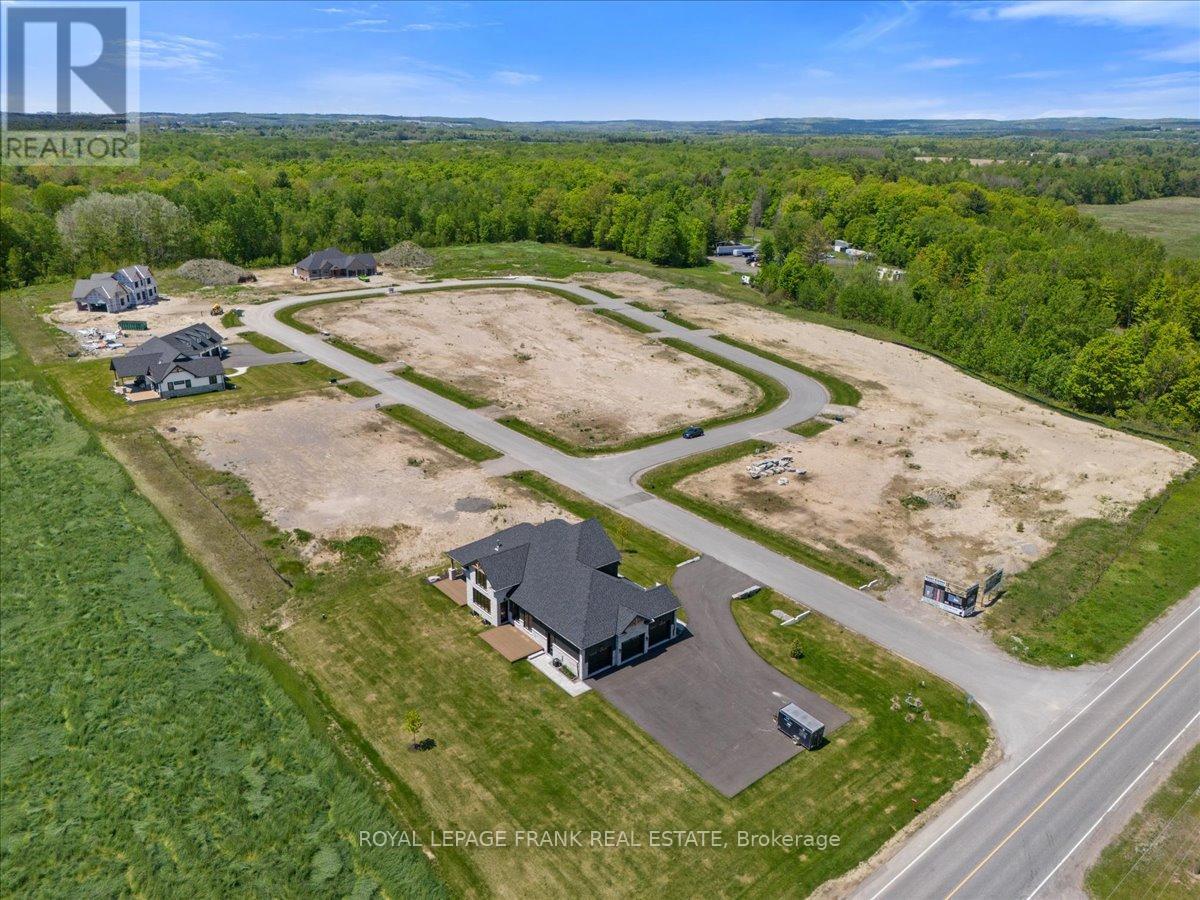 5422 Winfield Dr, Port Hope, ON L1A 0G1