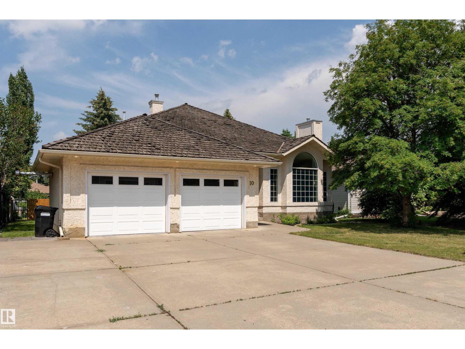10 Stoneshire Mr, Spruce Grove, AB T7X 3E3