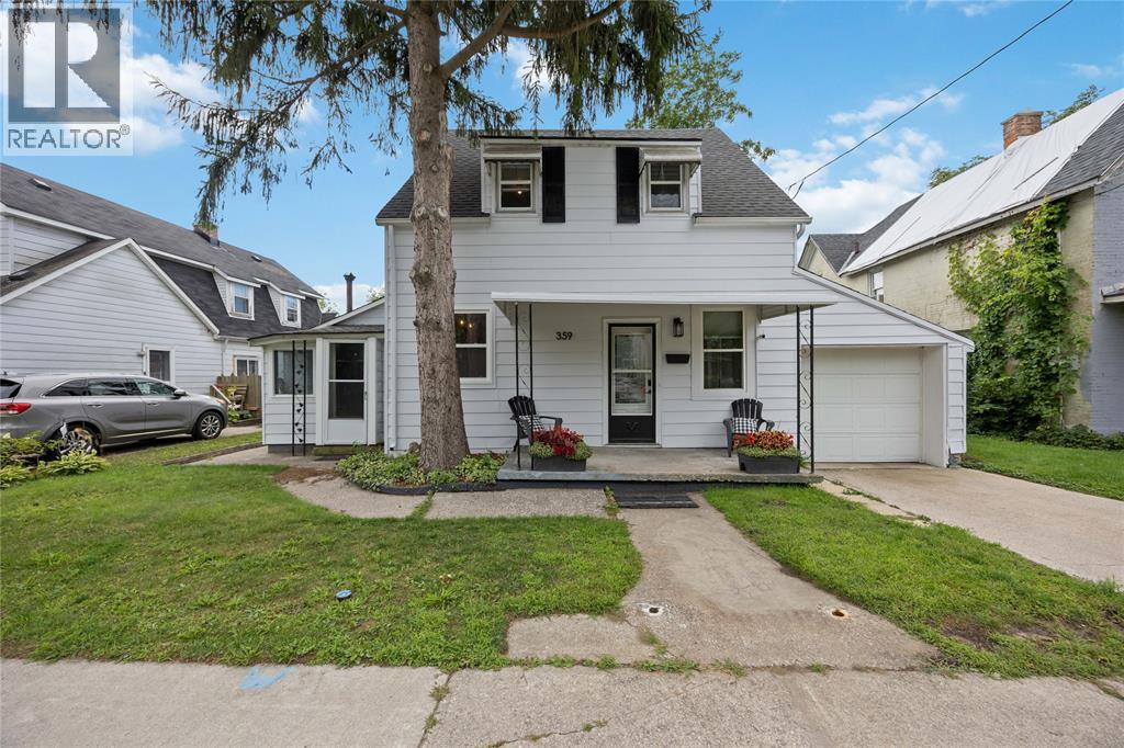 359 Maxwell St, Sarnia, ON N7T 5E1