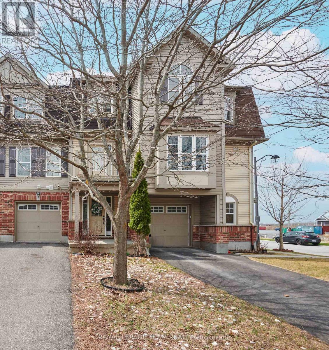 920 Messor Cres, Ottawa, ON K2S 0L8