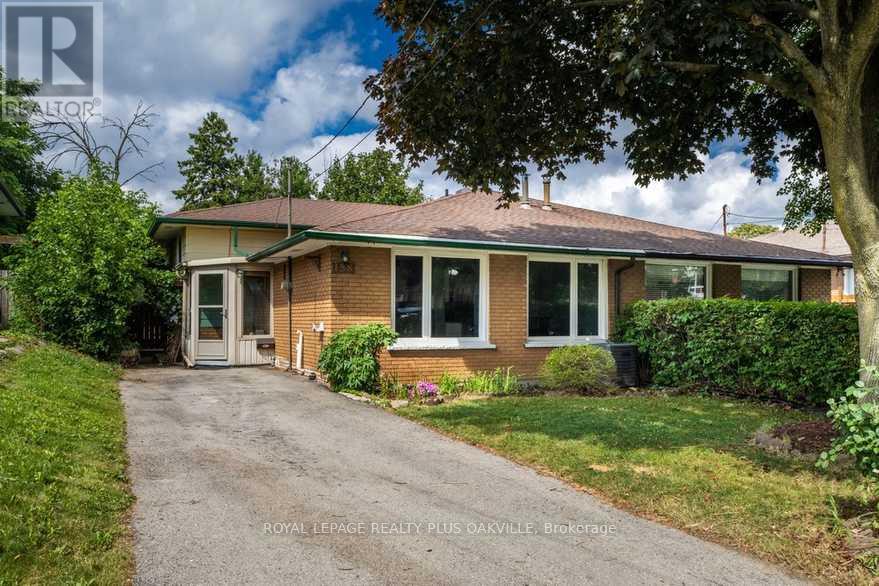 158 Bonaventure Dr, Hamilton, ON L9C 4P9