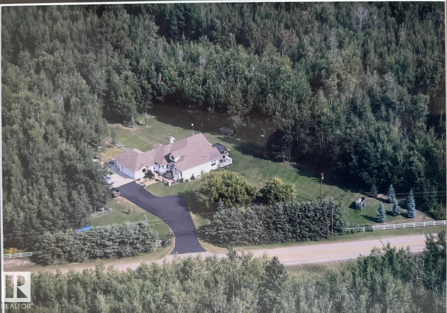 21366 Twp Road 530, Rural Strathcona County, AB T8G 2G1