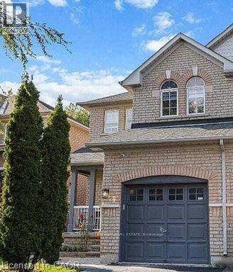 17 Prince Cres, Brampton, ON L7A 2C9