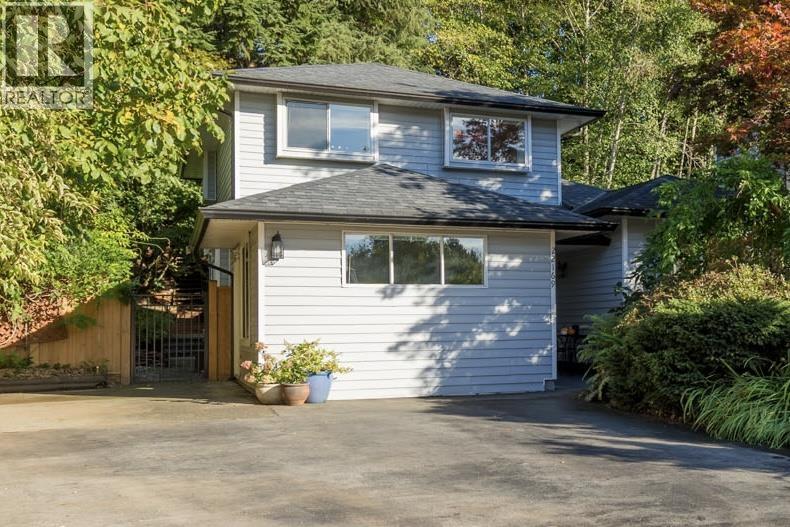 22169 River Bnd, Maple Ridge, BC V2X 9C1