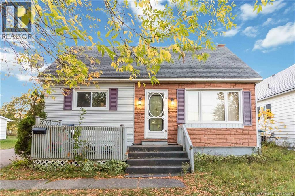 166 Edward St, Moncton, NB E1A 3Y9