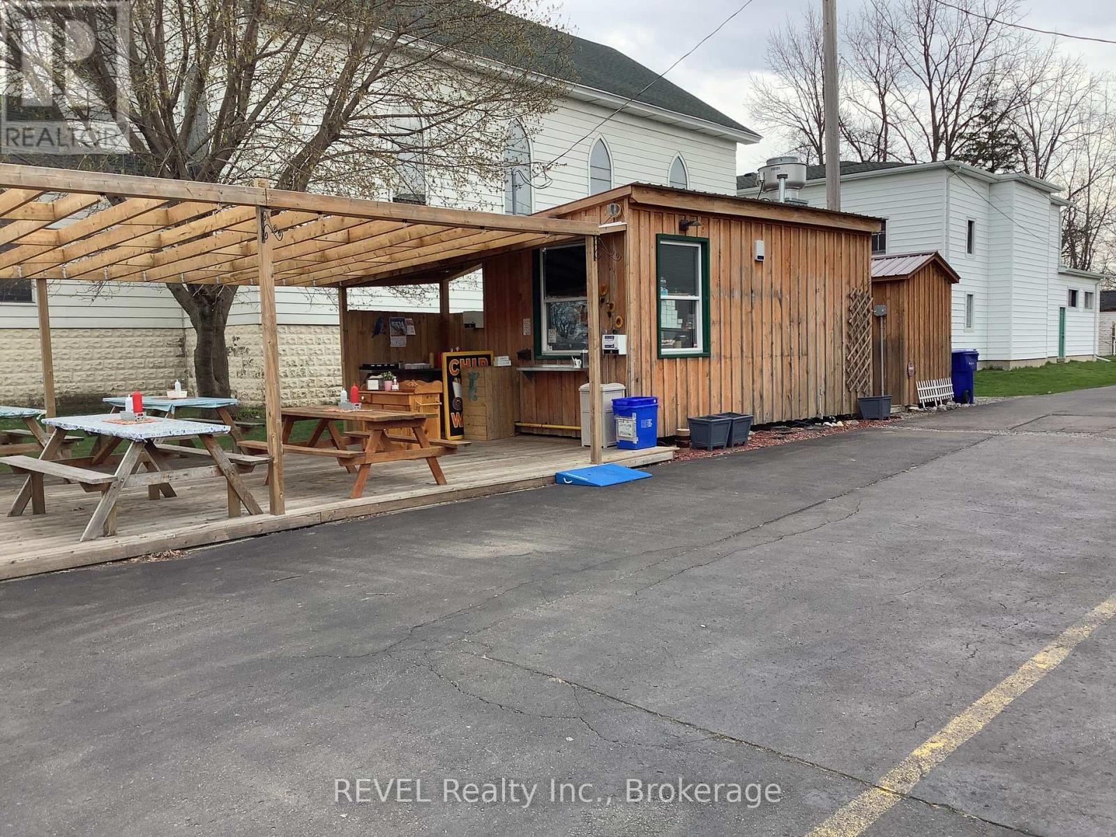 356 Ridge Rd N, Fort Erie, ON L0S 1N0