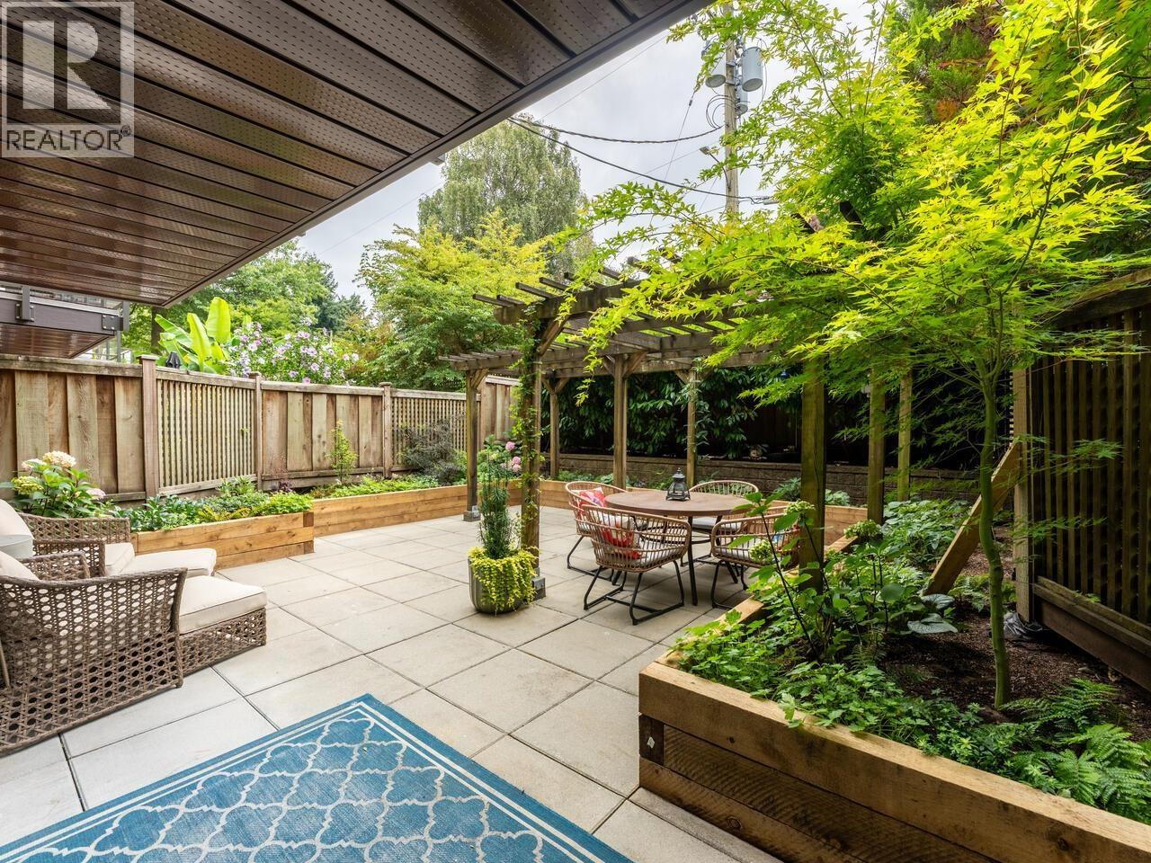 2366 Wall Street Unit 209, Vancouver, BC V5L 4Y1