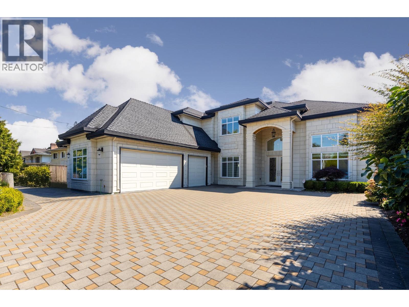 6160 Granville Ave, Richmond, BC V7C 1G1