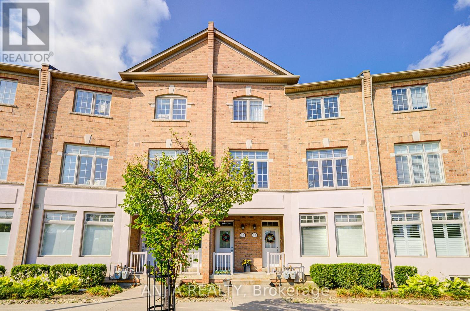 22 30 Greensborough Village Cir, Markham, ON L6E 0C7