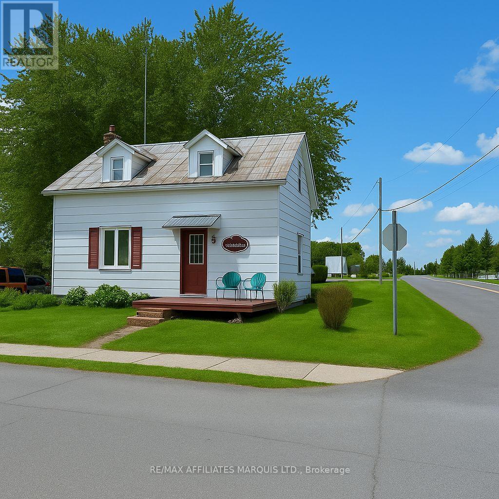37 Main St, South Stormont, ON K0C 1Y0