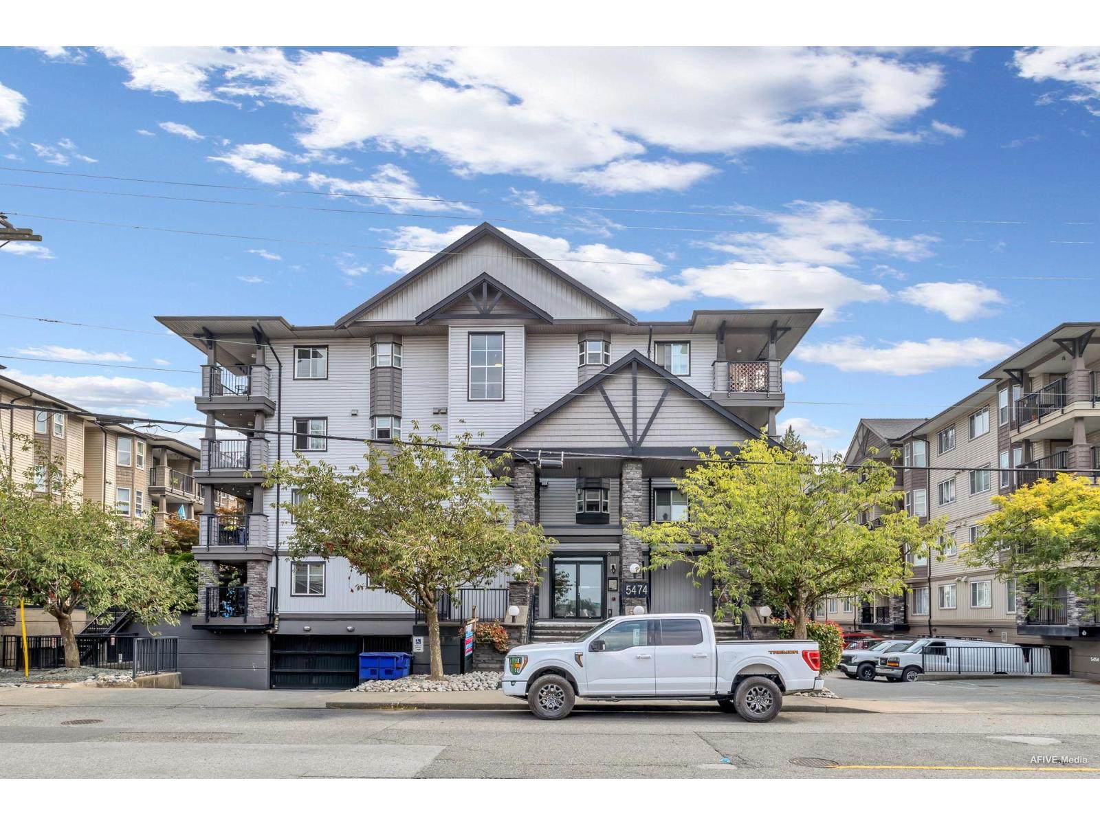 5474 198 Street Unit 306, Langley, BC V3A 1G2