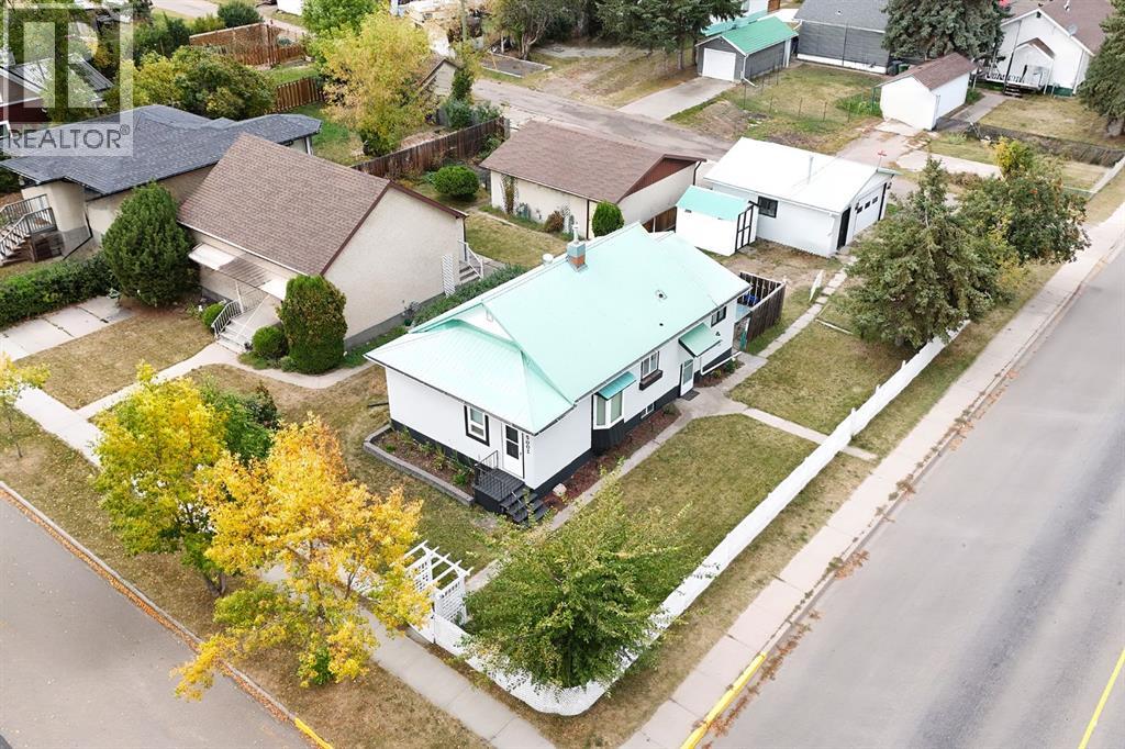 55 Avenue Unit 5002, Ponoka, AB T4J 1H3