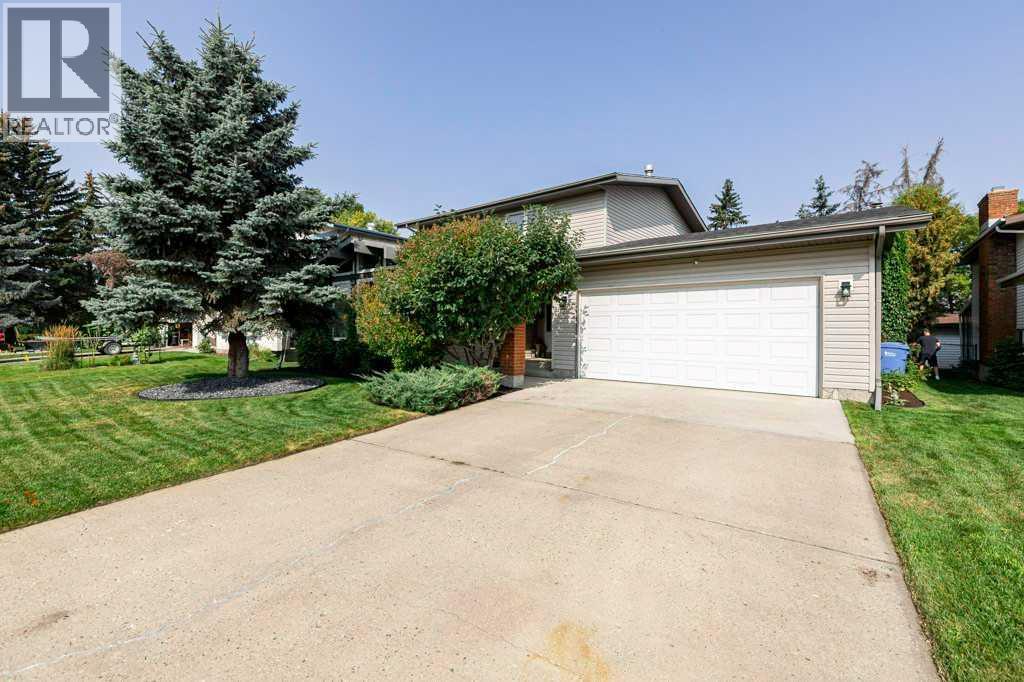 94 Welton Cres, Red Deer, AB T4N 6B3