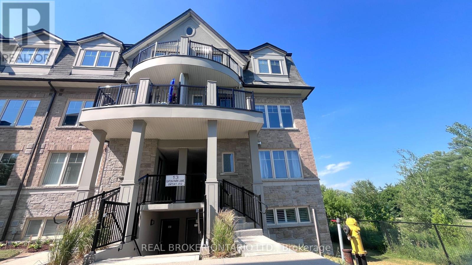 29 13 Eaton Park Ln, Toronto, ON M1W 0A5