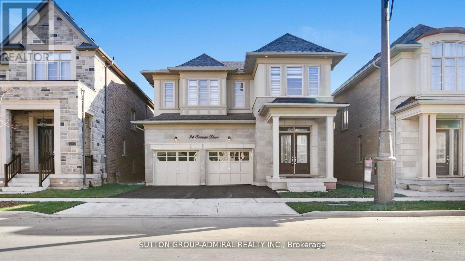 34 Carnegie Dr, Oakville, ON L6H 0V8