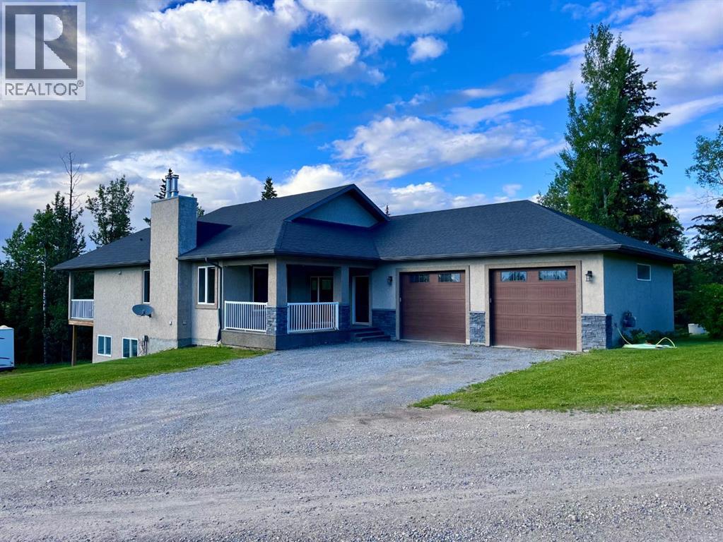 1093 Makenny St, Hinton, AB T7V 1H3