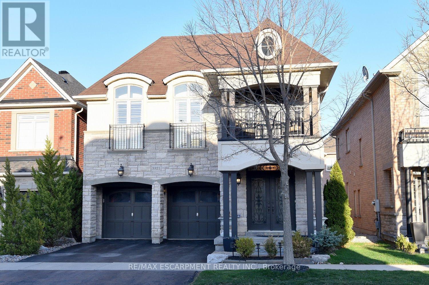 3321 Steeplechase Dr, Burlington, ON L7M 0N6