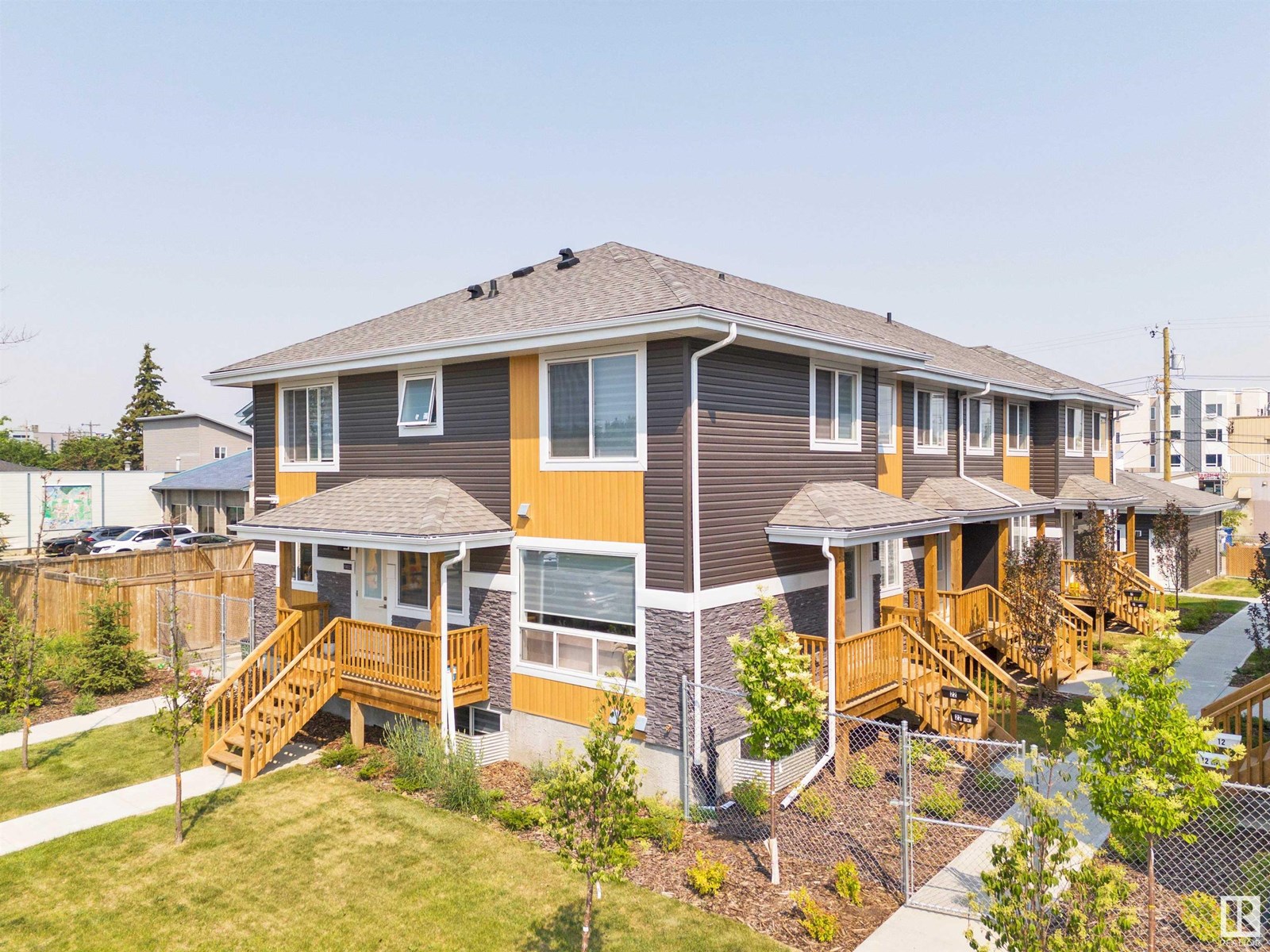 100 Av Nw Unit 15822 #a, Edmonton, AB T5P 0L8
