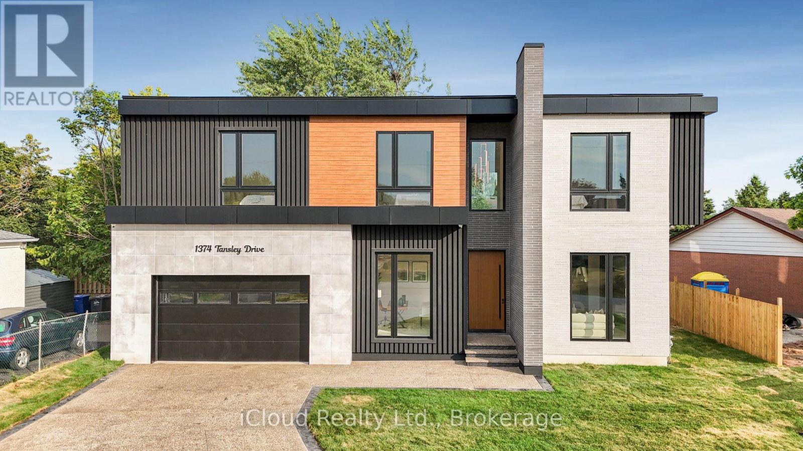 1374 Tansley Dr, Oakville, ON L6L 2N4