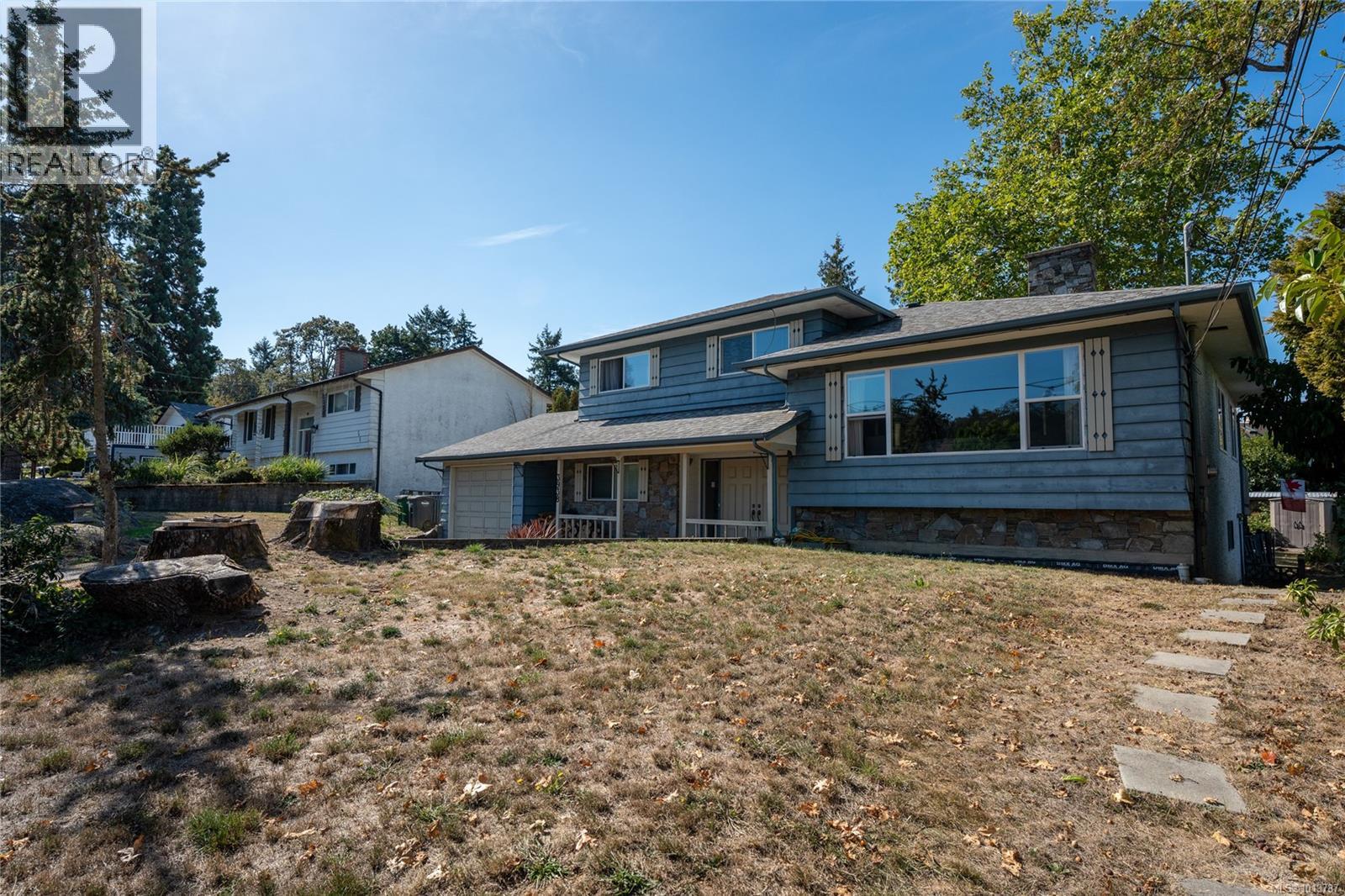 3938 Marjean Pl, Saanich, BC V8P 3S3