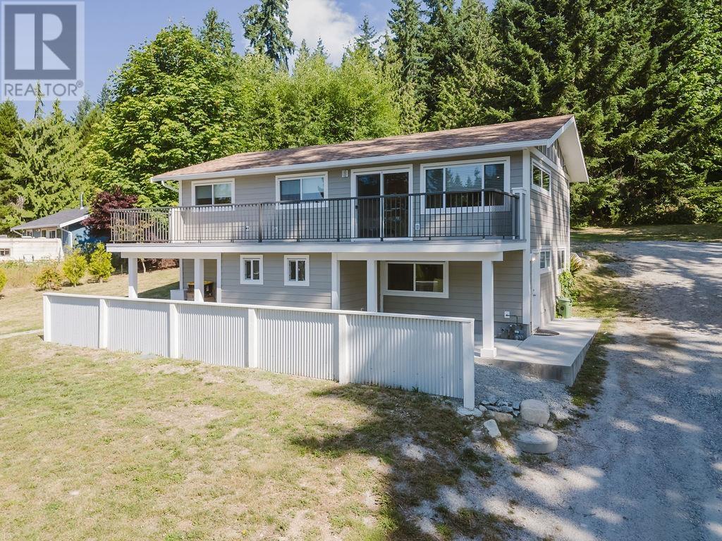 970 Cemetery Rd, Gibsons, BC V0N 1V7