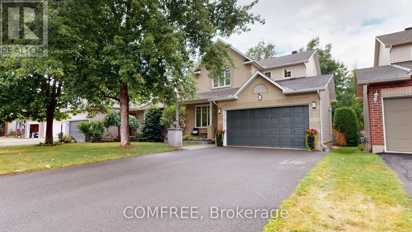 70 Sirocco Cres, Ottawa, ON K2S 2C8