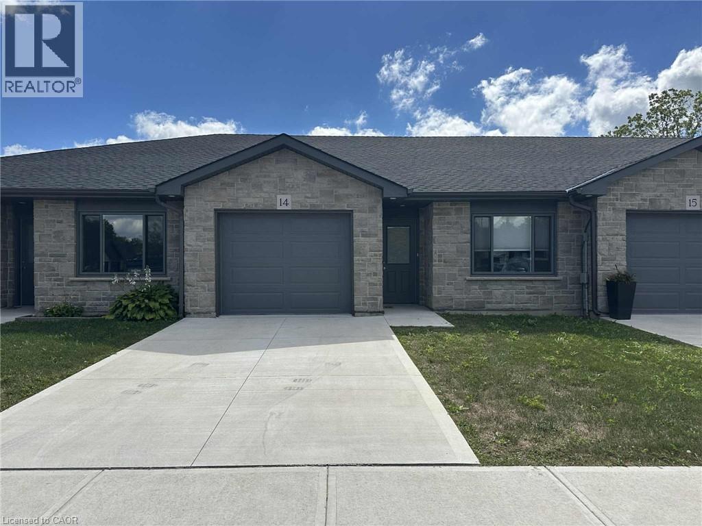 14 Malcolm Cres, Listowel, ON N4W 0K3