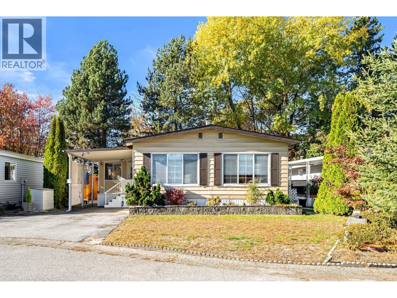 145 King Edward Street Unit 5, Coquitlam, BC V3K 6K9