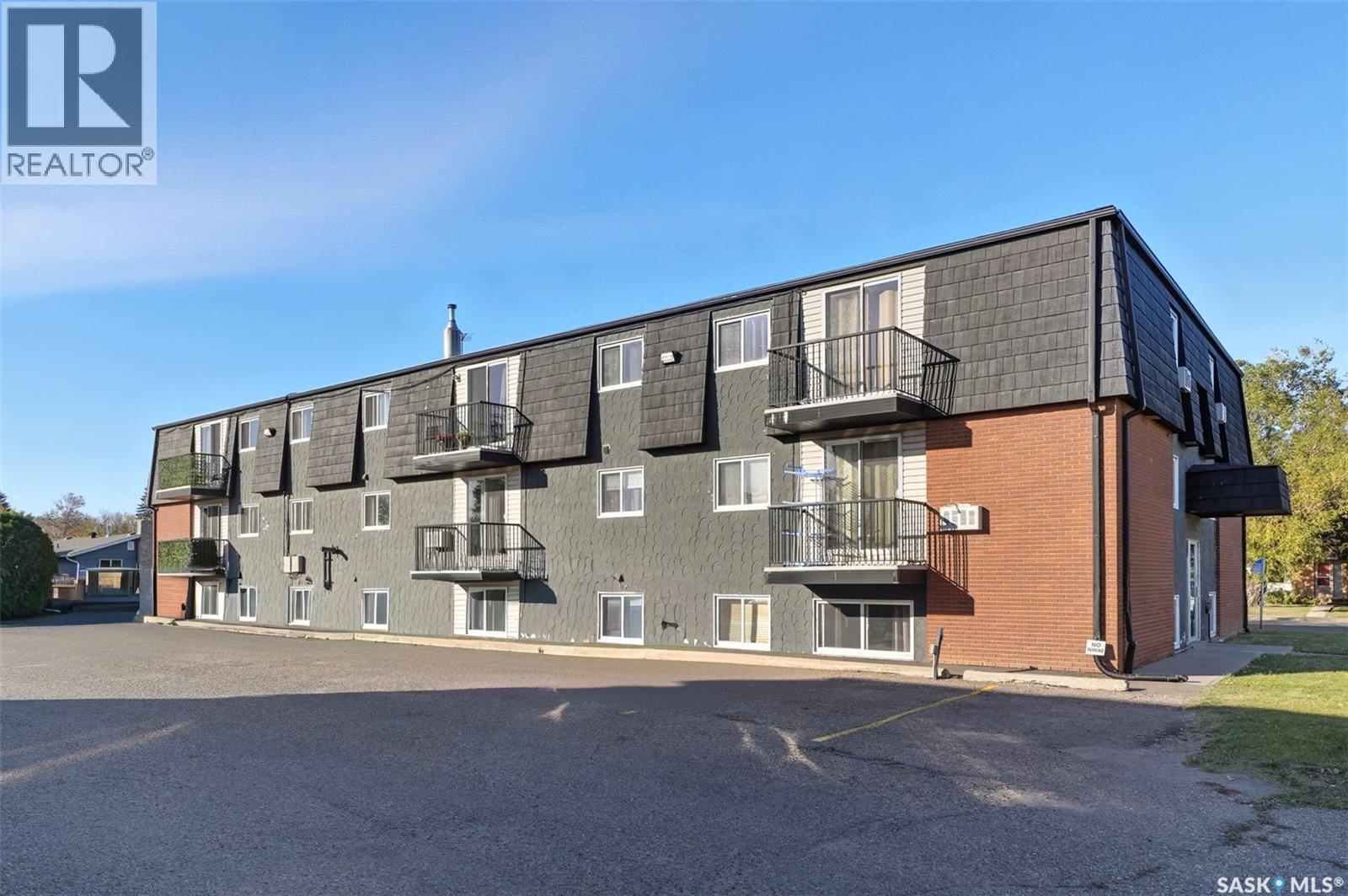 115 Acadia Drive Unit 9, Saskatoon, SK S7H 4T8