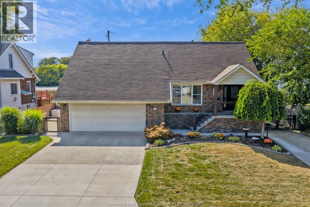 2365 Norman, Windsor, ON N8T 1S6