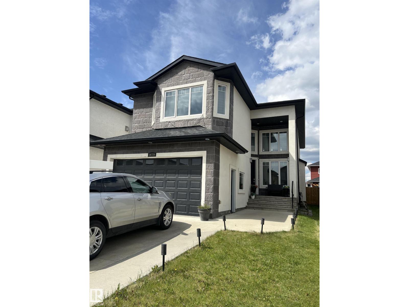 61 St Nw Unit 16724, Edmonton, AB T5Y 0W6